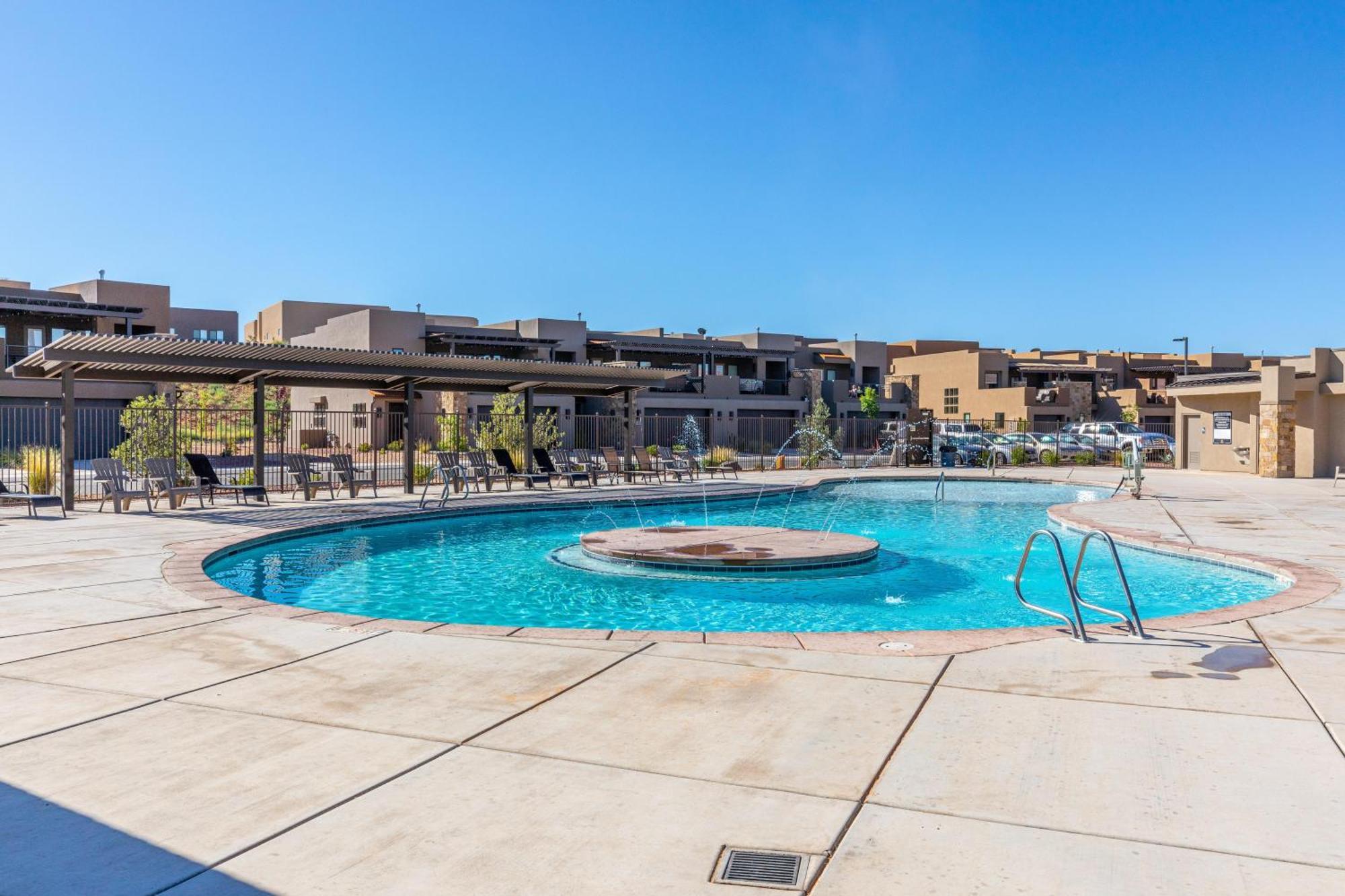 The View At The Escapes Villa St. George Exterior photo