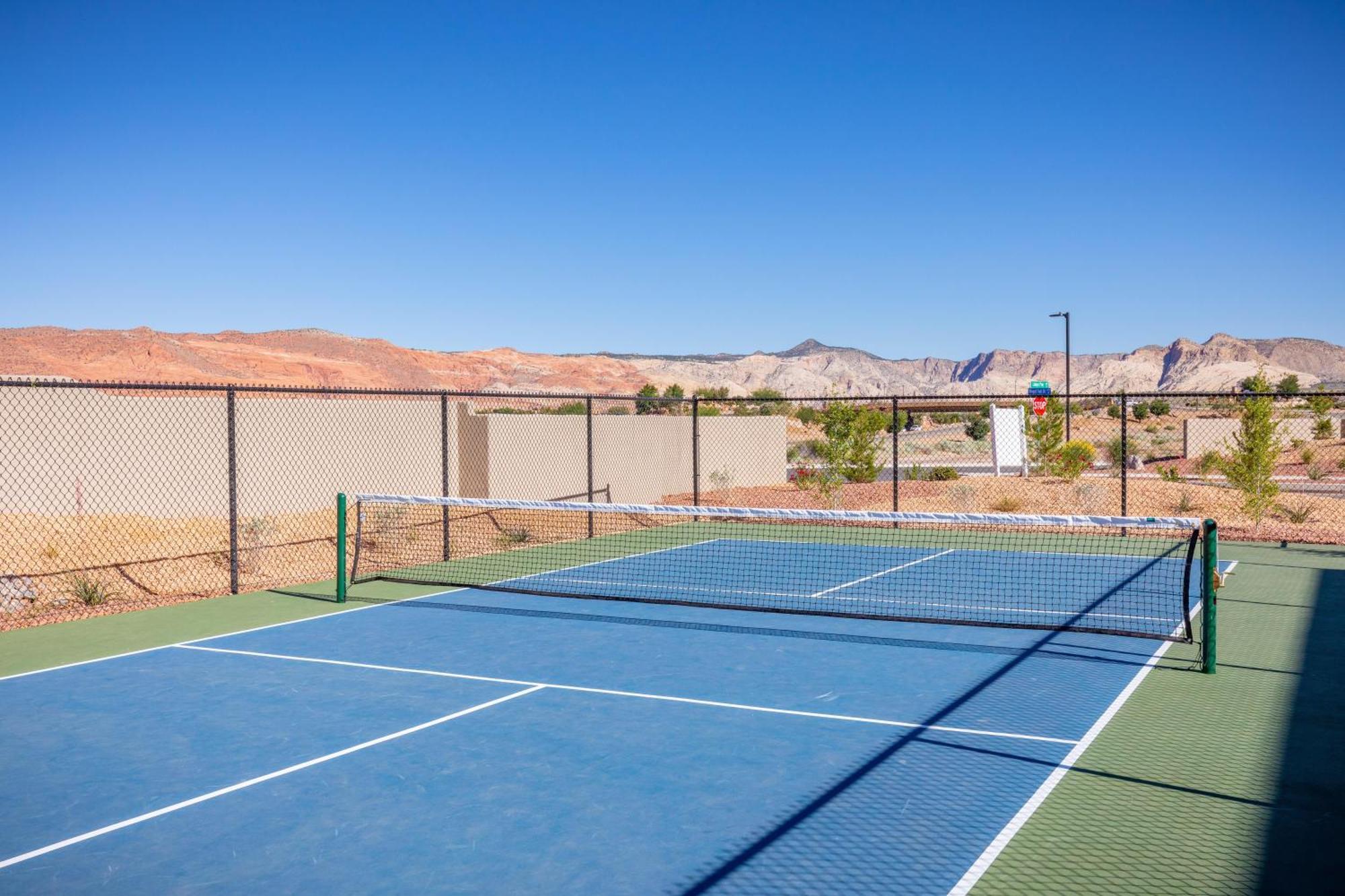 The View At The Escapes Villa St. George Exterior photo